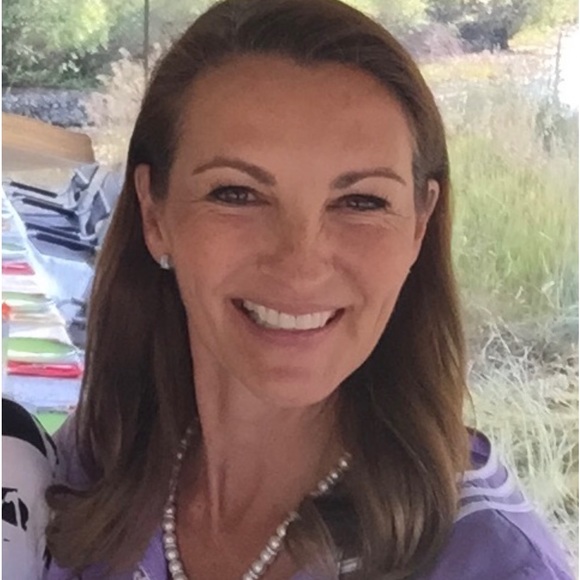 Meet your Posher, Leslie - Picture 1 of 1